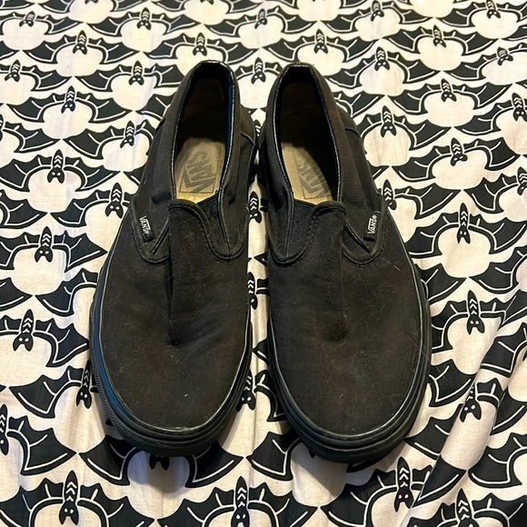 Vans Classic Slip-ons - Picture 1 of 3